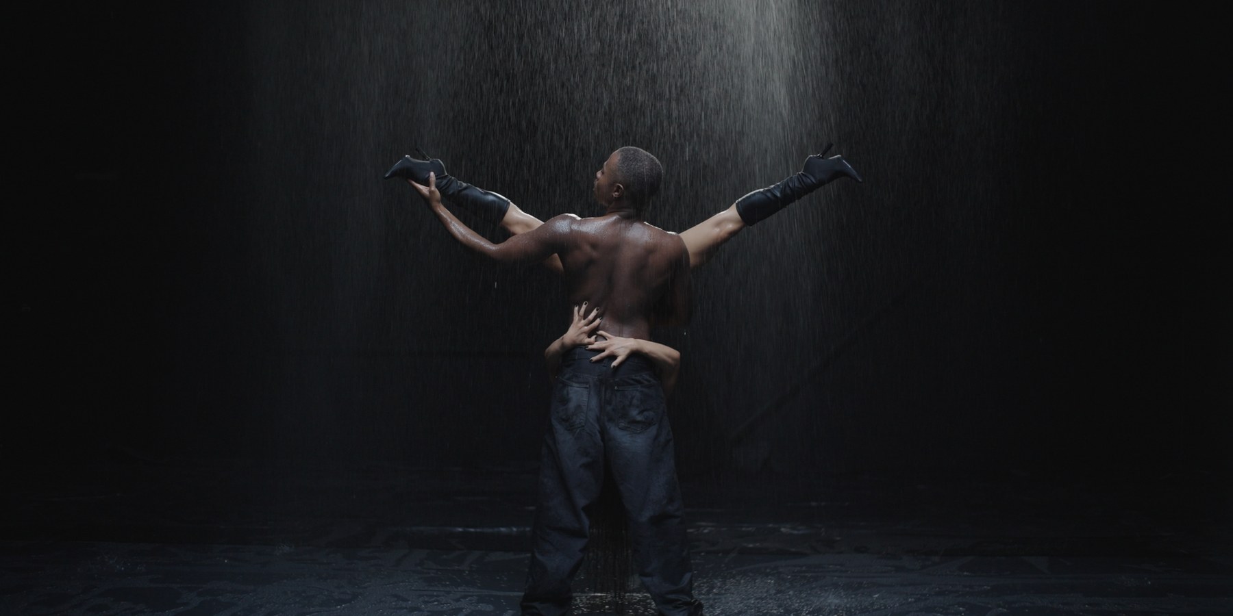 Studio promo, rain rig